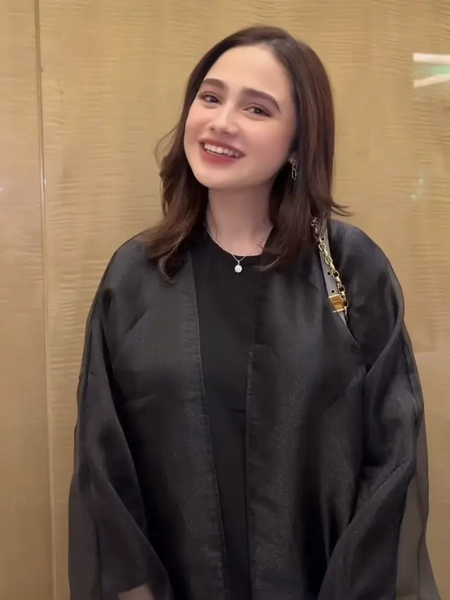 Penampilan Syifa Hadju saat Buka Puasa Bersama Geng Mamayu