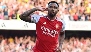 Selebrasi pemain Arsenal, Gabriel Jesus, setelah mencetak gol ke gawang MU dalam pertandingan pekan keempat Liga Inggris 2023/2024 yang berlangsung di Emirates Stadium, London, Senin (4/9/2023) dini hari WIB. (AFP/Glyn Kirk)