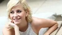 Pixie Lott (fanpop.com)