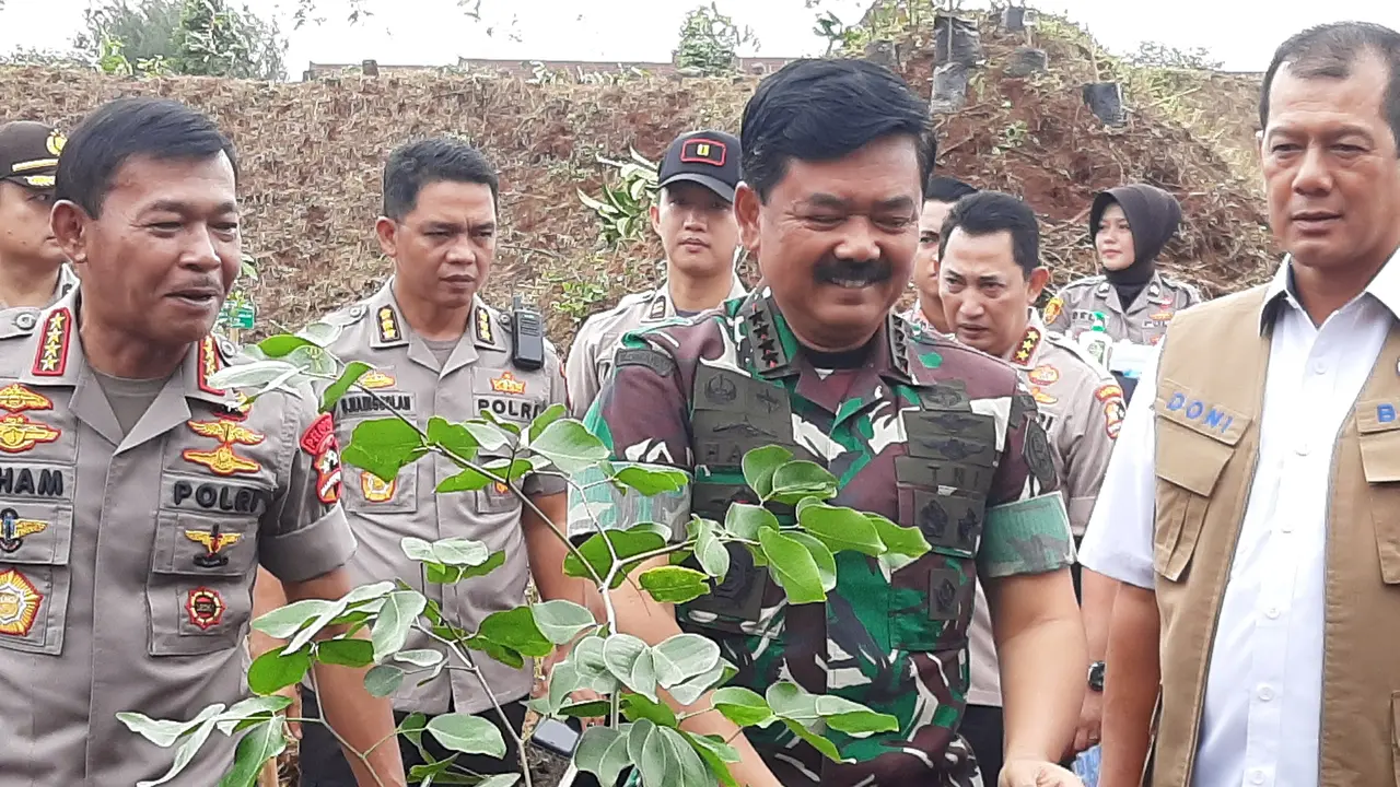 Menanam pohon