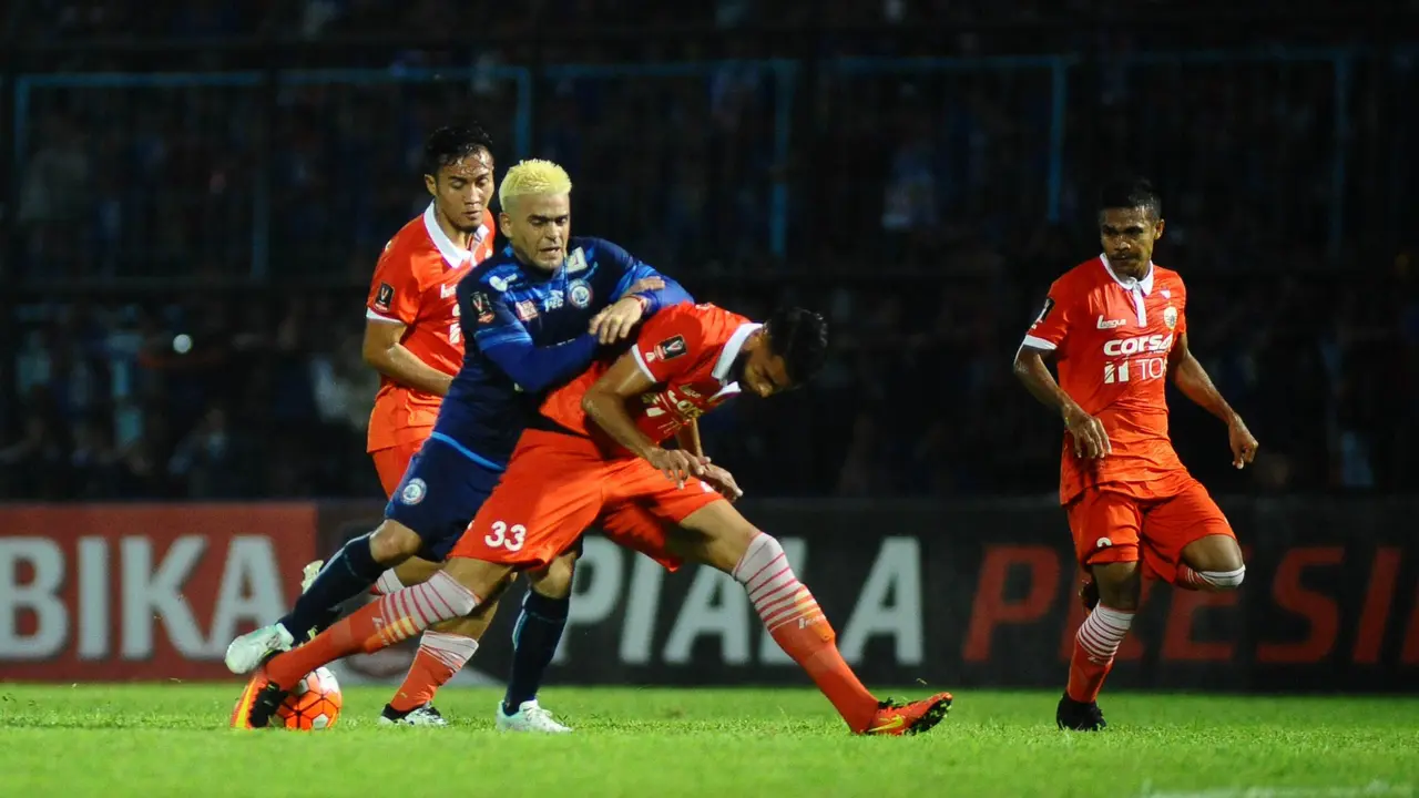 Laga Arema FC kontra Persija Jakarta di Piala Presiden 2017 berakhir imbang. (Liputan6.com / Rana Adwa)