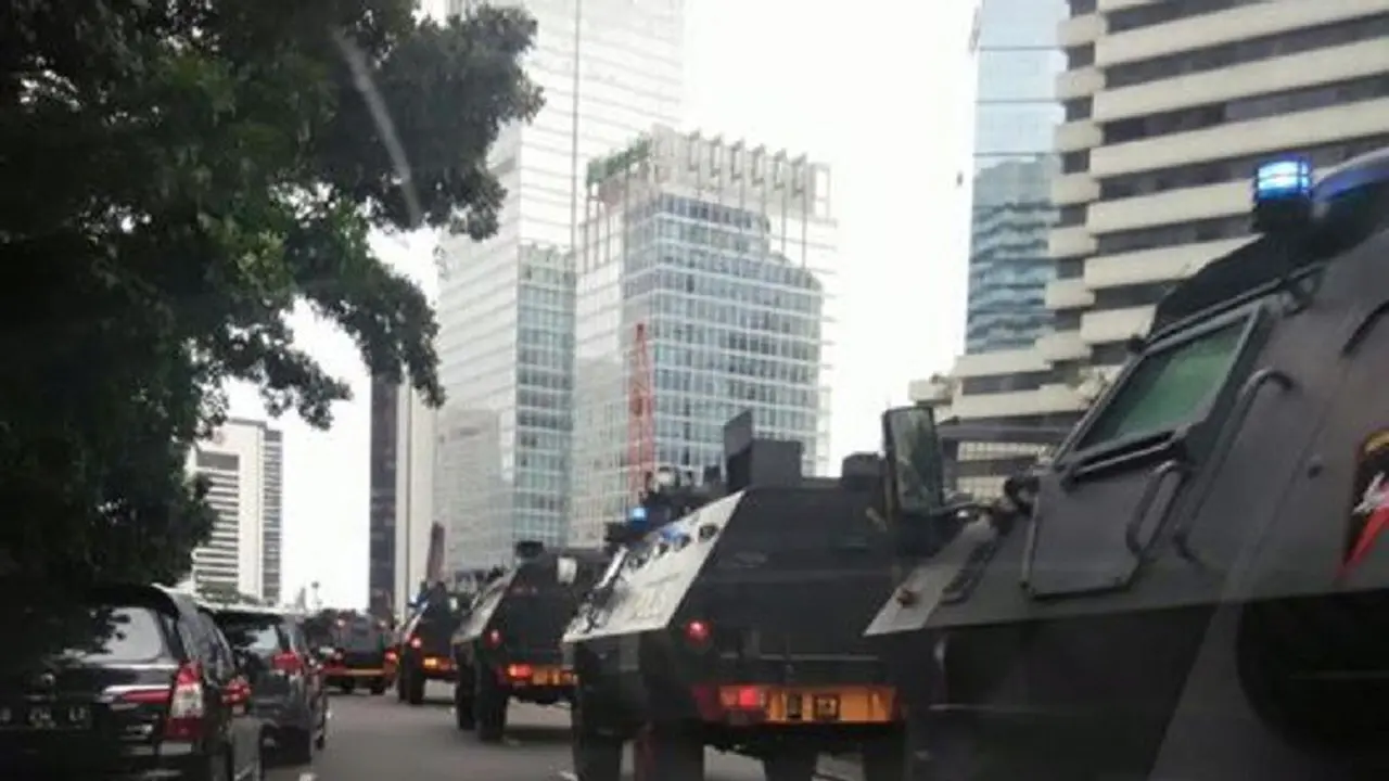 [Bintang]  Demo Ahok