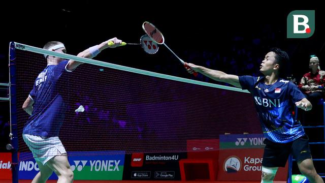 Foto: Ekspresi Anthony Sinisuka Ginting Ketika Dikalahkan Viktor Axelsen di Final Indonesia Open 2023