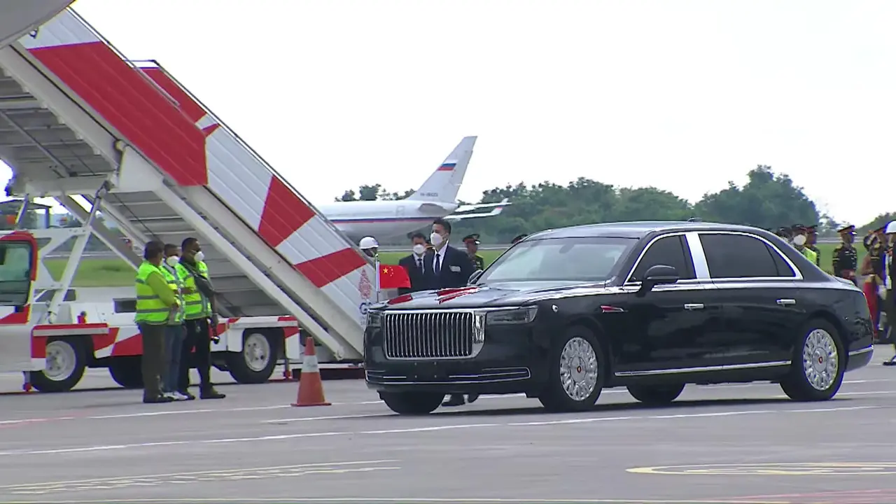 Limousine Hongqi N701