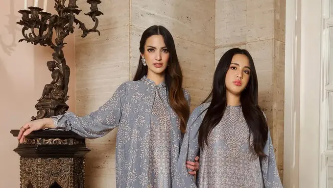 Tampilan Mikhayla Putri Nia Ramadhani Kanakan Baju Lebaran Sarimbit