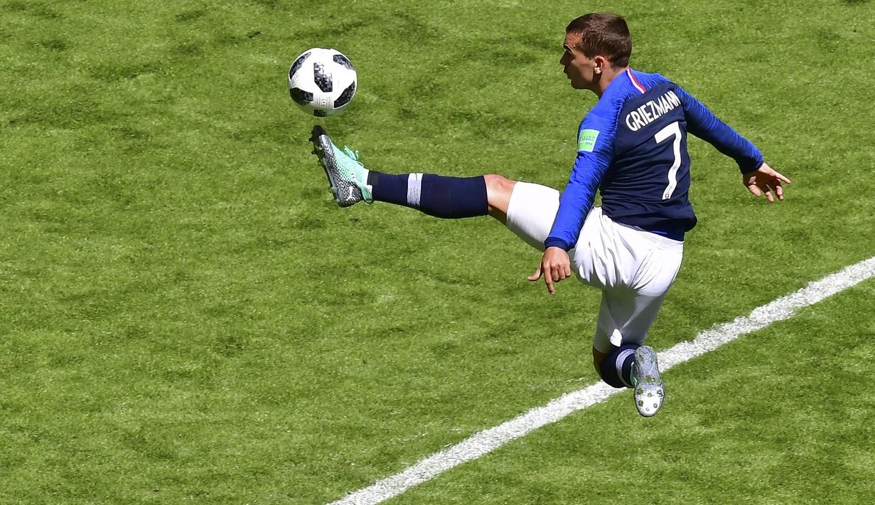 Griezmann mengumumkan keputusannya tersebut melalui postingan di Instagramnya pada Senin (01/01/2024). (AFP/Luis Acosta)