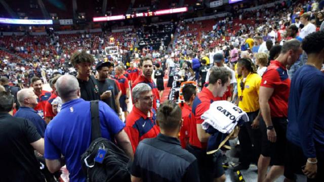 Akibat gempa tersebut, pertandingan antara Pelicans dan Knicks at Thomas & Mack Center ditunda pada pukul 19.53 waktu setempat (AP)