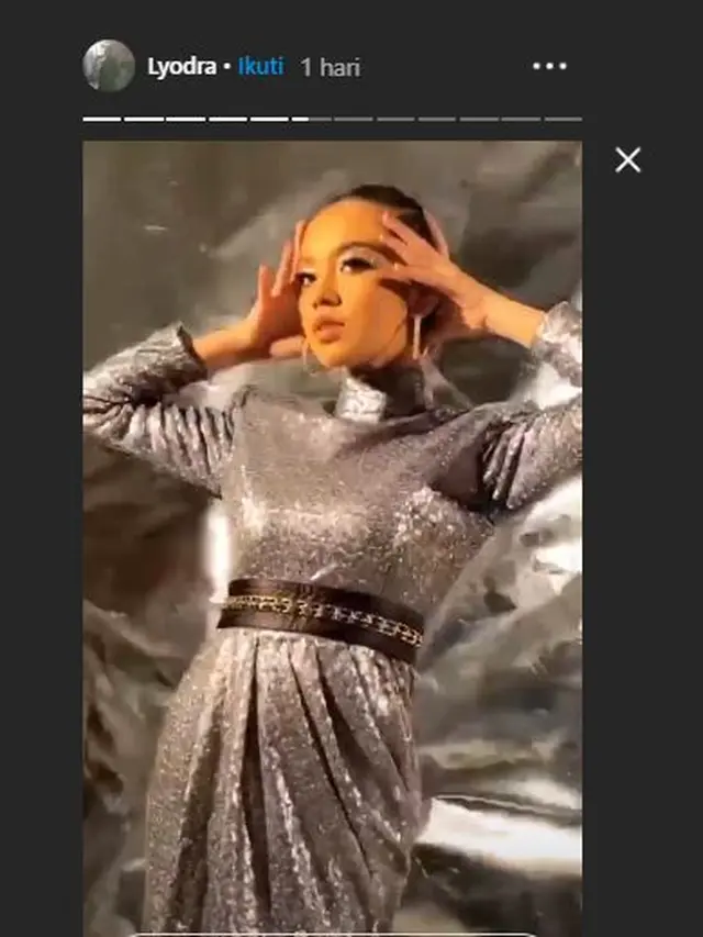 6 Gaya Pemotretan Terbaru Lyodra Ginting, Disebut Mirip Ariana Grande