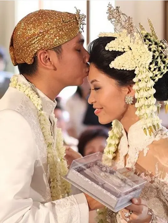 Seperti  diketahui, pasangan Rayi Putra Rahardjo alias Rayi RAN dan Dila Hadju resmi menikah pada 2011 silam. Setelah menunggu lima tahun, pasangan ini dikaruniai seorang putra yang diberinama Budi Abdul Kadir. (dok.Instagram)