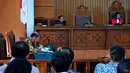 Hadi Poernomo saat mengikuti sidang perdana praperadilan di PN Jakarta Selatan, Senin (18/5/2015). Hadi Poernomo membacakan permohonannya dan menggugat status tersangka terkait kasus pajak Bank BCA. (Liputan6.com/Yoppy Renato)