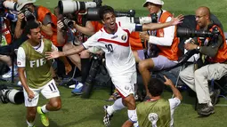 Bryan Ruiz (10), mencetak gol penentu kemenangan Kosta Rika atas Italia 1-0 di babak penyisihan Piala Dunia 2014 Grup D di Stadion Pernambuco, Recife, Brasil, (20/6/2014). (REUTERS/Ruben Sprich)