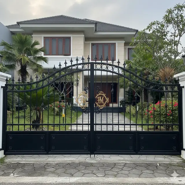 Model Pagar Klasik Sederhana yang Timeless (Foto: Gemini AI)