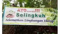 6 Spanduk Singkatan di Tempat Umum Ini Bikin Mikir Keras (sumber: Instagram.com/memecomic.id)