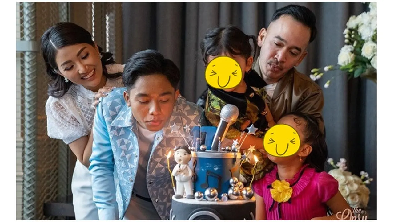 7 Potret Ulang Tahun Betrand Peto yang ke-17 Tahun, Dapat Kado Terindah