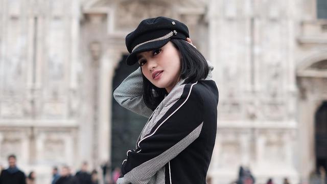 FOTO: Gaya Ririn Ekawati Saat Pakai Topi, Tampil Makin Stylish