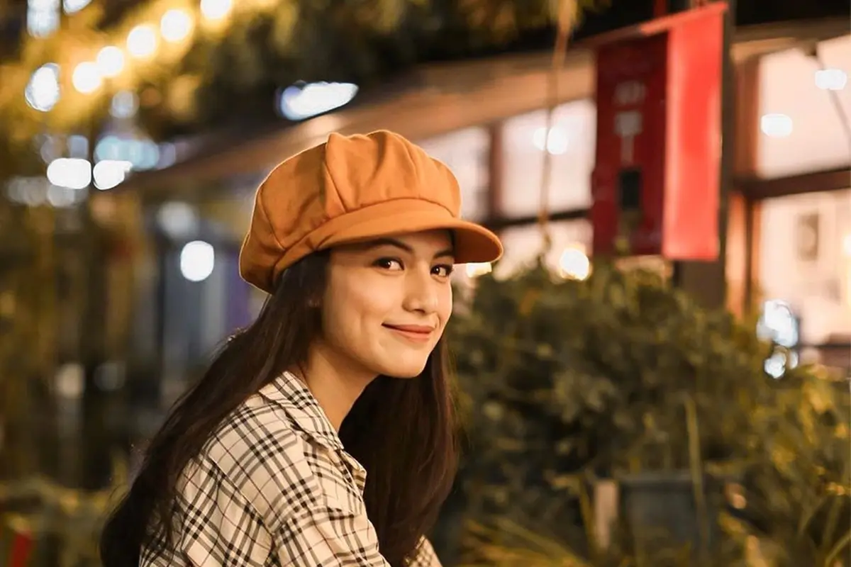 6 Potret Pesona Lania Fira, Wanita yang Dikabarkan Dekat dengan Ariel NOAH