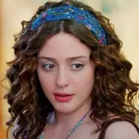 Seren Sirince pemeran Aysegul di serial Turki, Status Palsu. (Dok. SCTV)