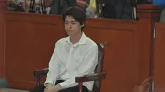 Roger Danuarta menjalani sidang perdana di Pengadilan Negeri Jakarta Timur, Rabu (7/5/14). (Liputan6.com/Panji Diksana)