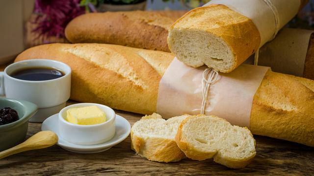 3 Cara Membuat Roti Baguette yang Renyah dengan Bahan Sederhana - Food ...