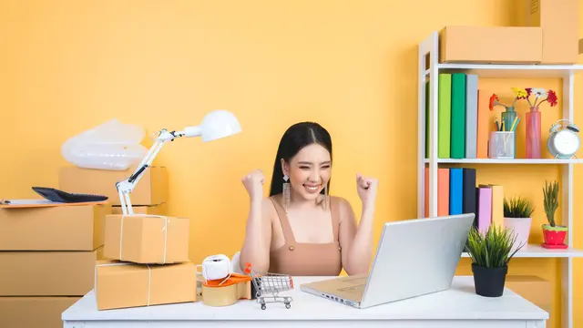 10 Solusi Dapat Income Tambahan Tanpa Harus Resign, Cocok untuk Karyawan yang Ingin Finansial Lebih Aman