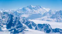 Virus Covid-19 terdeteksi di gunung Everest/dok. Unsplash Andreas