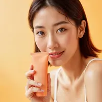 perubahan cuaca khususnya saat musim panas membawa tantangan tersendiri bagi kulit, mulai dari peningkatan produksi minyak hingga risiko dehidrasi akibat paparan sinar matahari. (foto/dok: freepik)