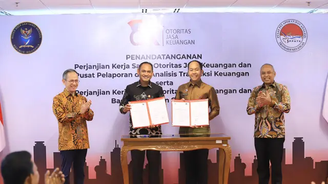Penandatanganan Perjanjian Kerja Sama (PKS) oleh OJK dan PPATK serta BSSN. (Foto: OJK)