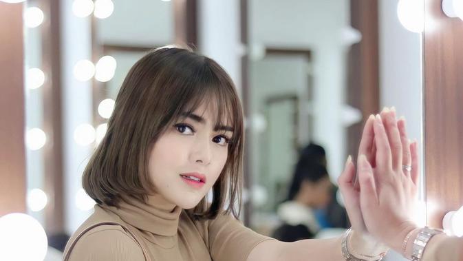 6 Doa Amanda Manopo untuk Kesembuhan Ibundanya yang Sedang Kritis Melawan Covid-19 - Vimarsana News