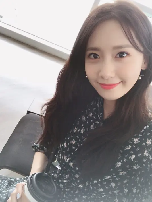 Menurut Yoona, jadi idol dan aktris sama-sama sulit. "Keduanya hampir sama. Sulit bagiku untuk memilih salah satunya," ujarnya. (Foto: instagram.com/yoona__lim)