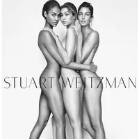 Gigi Hadid, Lily Aldridge, dan Joan Smalls (via eonline.com)