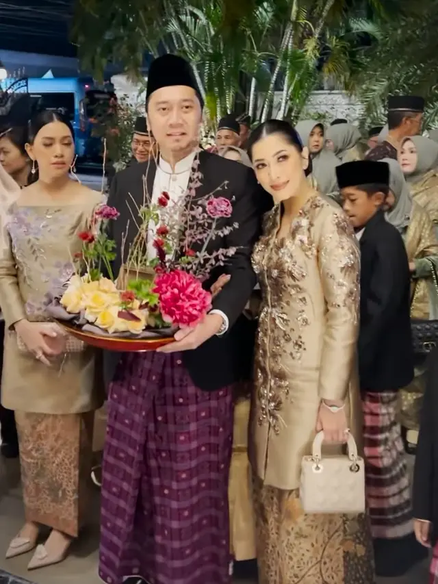 Aliya Rajasa saat hadir Tunangan sang Adik, Rasyid Rajasa. [@ruby_26]