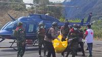 Evakuasi delapan jenazah karyawan Palapa Timur Telematika (PTT), korban pembantaian Kelompok Kriminal Bersenjata (KKB) Papua (Istimewa)