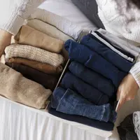 Tetap stylish dengan pilihan capsule wardrobe./copyright. freepik/