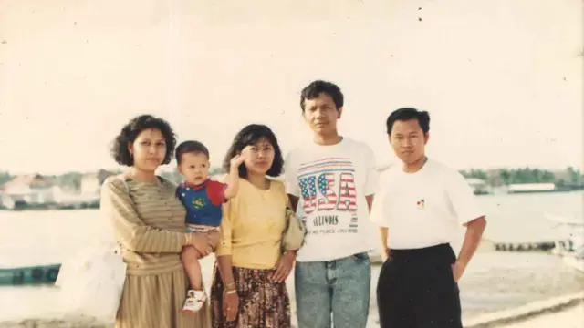 6 Potret Lawas Capres Cawapres 2024 Bareng Istri, Romantis Sedari Dulu