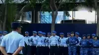 VIDEO: Deretan Personel TNI Amankan Kepulangan Raja Salman