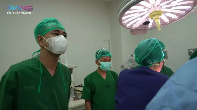 Baru Berusia Satu Bulan, Ini 6 Momen Rayyanza Anak Kedua Raffi Ahmad Disunat