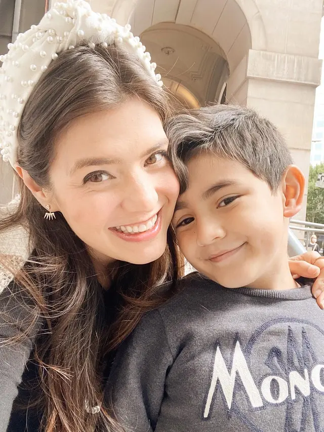 6 Potret Kebersamaan Carissa Putri dengan Quenzino, Netizen Sebut Ganteng Banget