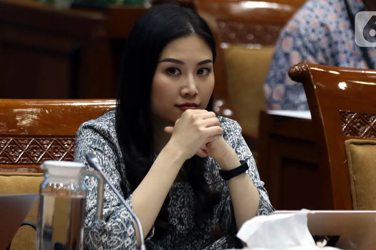Didampingi Angela, Wishnutama Rapat Perdana dengan DPR