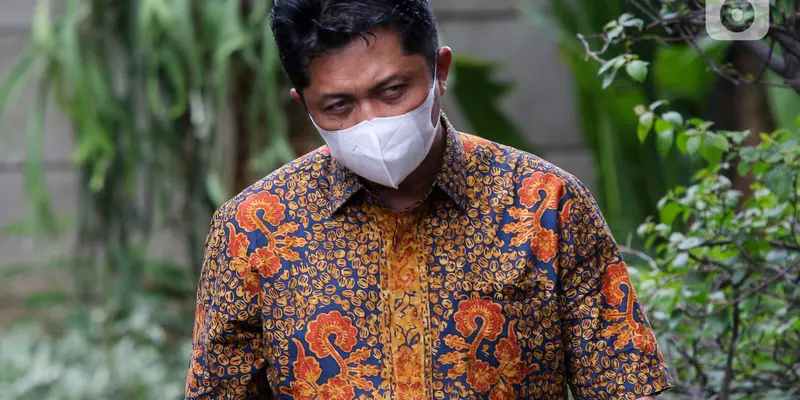 Kepala BPPD Sidoarjo Ari Suryono Hadir Jalani Pemeriksaan Penyidik KPK