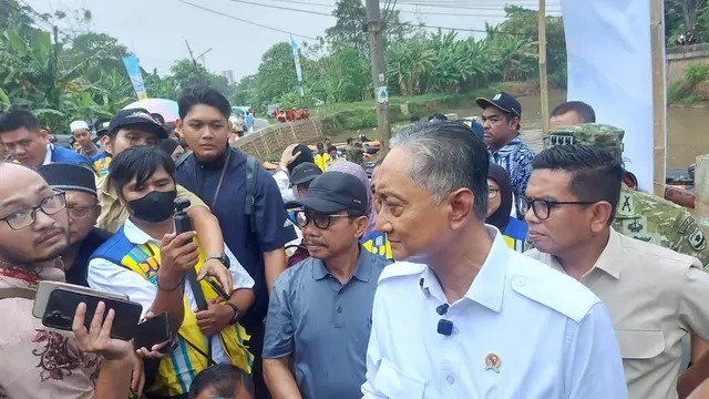 Menteri PU Mencari Penyebab Banjir Besar di Tangerang