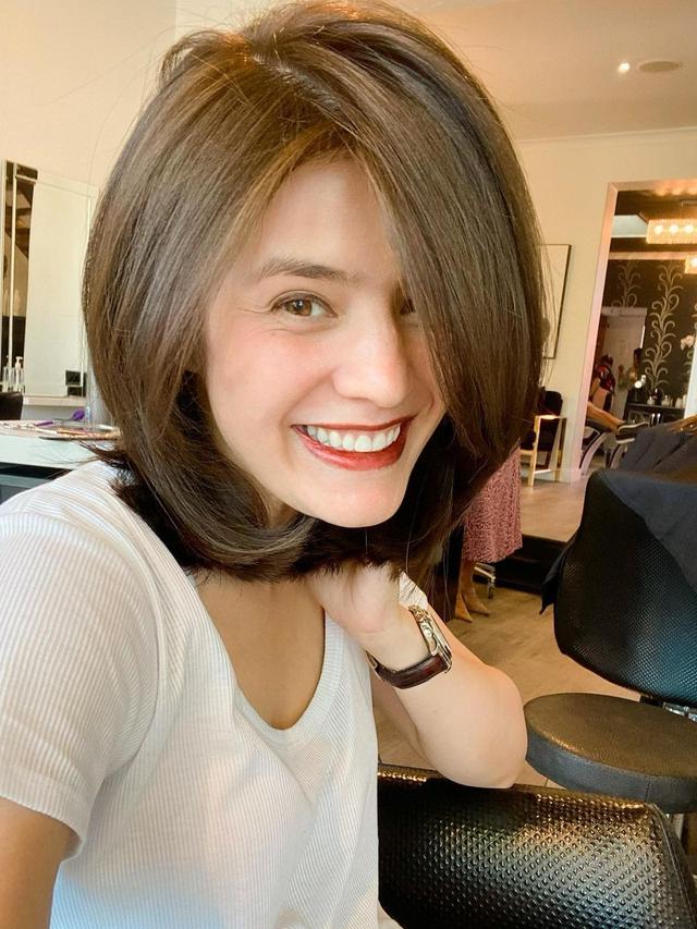 Rambut pendek Carissa Putri