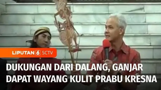 Puluhan dalang memberikan wayang kulit tokoh Prabu Kresna kepada bakal calon presiden, Ganjar Pranowo. Kresna dianggap sebagai simbol pemimpin yang bijak dan mampu menjalankan amanah.