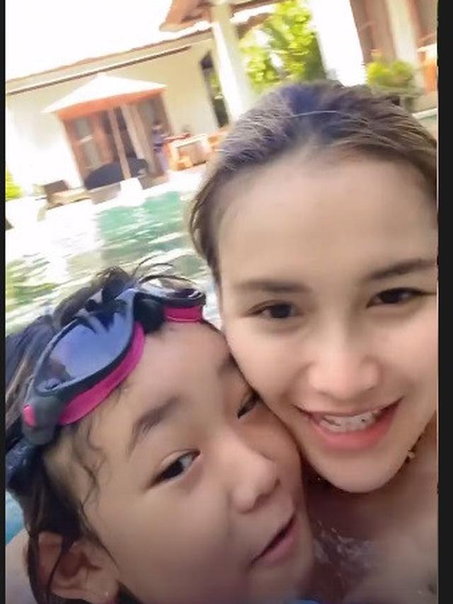 Kejutan Ulang Tahun ke-8 Bilqis Putri Ayu Ting Ting (Foto: Instagram/@ayutingting92)