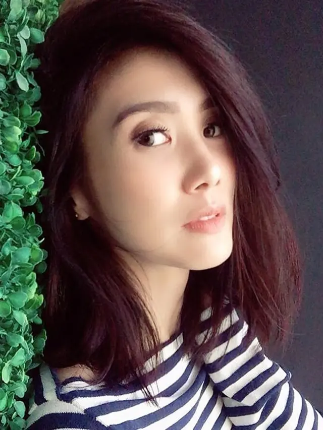 6 Potret Cantik Susan Tanoe, Wanita yang Kini Jadi Kekasih Baru Ello