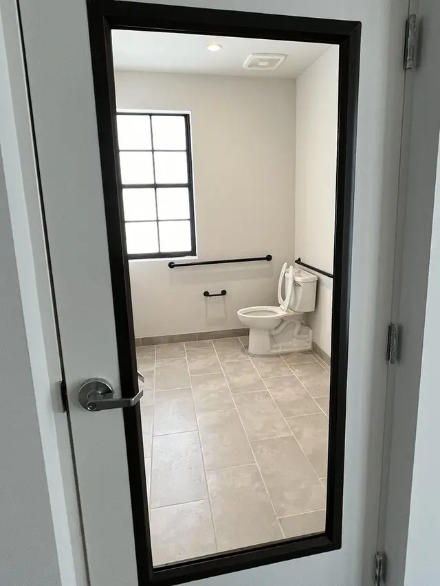 8 Desain Toilet Ini Nyeleneh Banget, Bikin Geleng Kepala