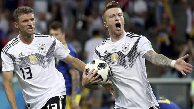 FOTO: Gol Injury Time Toni Kroos Antar Jerman Bungkam Swedia