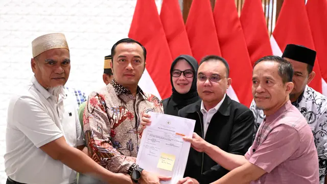 Pemberian rehabilitasi terhadap dua Guru asal Kabupaten Luwu Utara, Sulawesi Selatan.