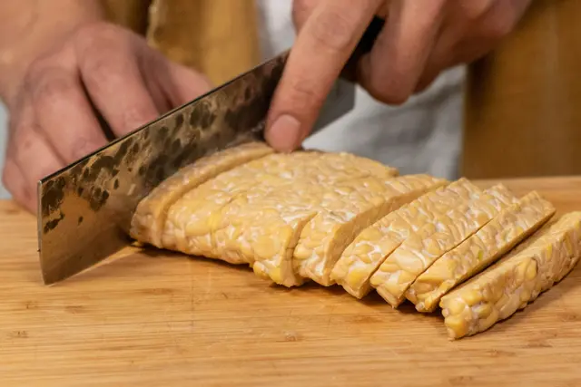 Resep tempe kukus sambal bawang, lauk simpel yang bikin nafsu makan naik drastis