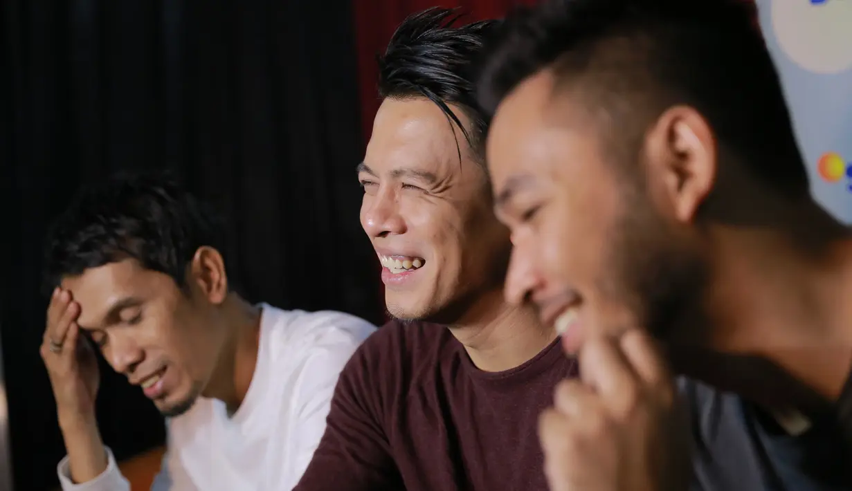 Kesuksesan lagu yang dibawakan grup musik legendaris itu, dibalut dengan aransemen ulang. Diharapkan bisa diterima oleh pecinta musik Tanah Air. (Adrian Putra/Bintang.com)