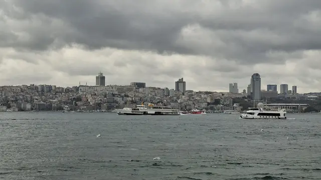 Uskudar Square